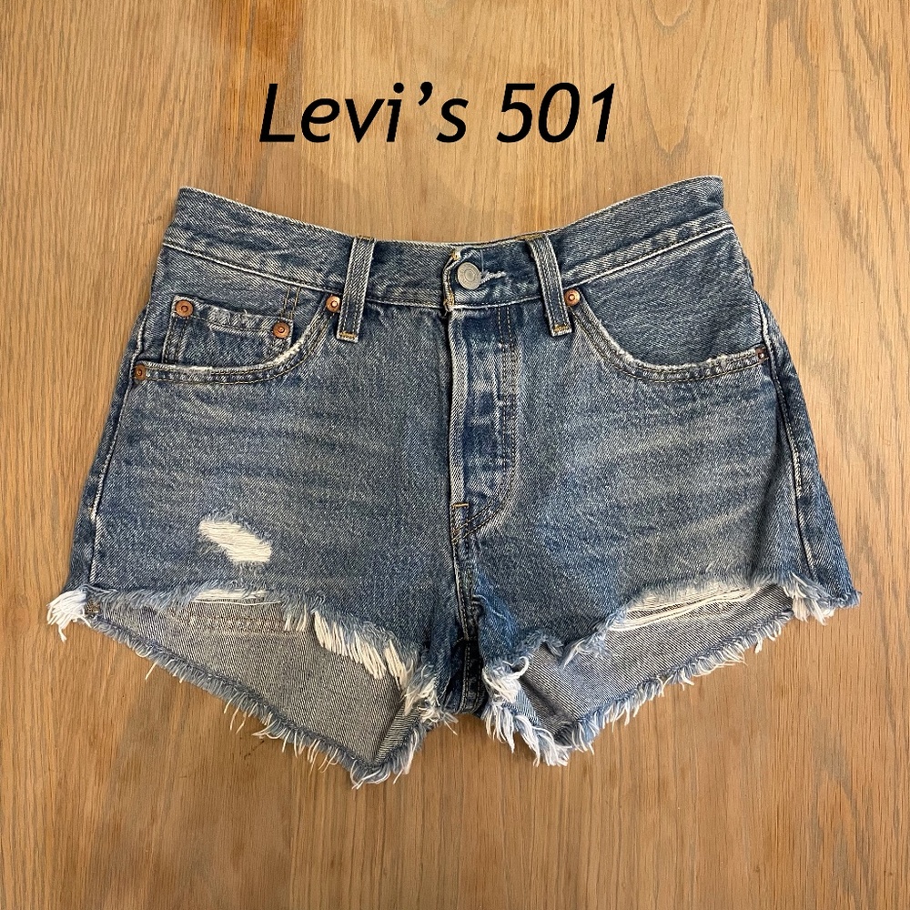 VTG Levi’s 501  Jean shorts Size 25